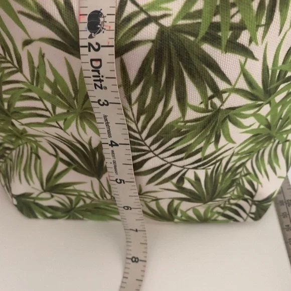 New Makeup Bag With Sunglasses Holder - Picture 3 of 8